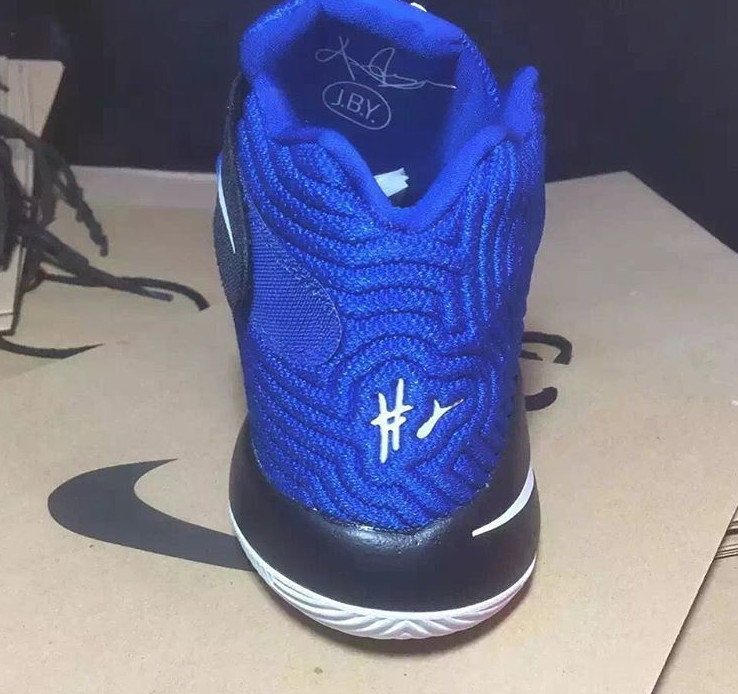 ナイキ カイリー2 Brotherhood Duke Kyrie Irving's Duke Days Recalled on This Shoe
