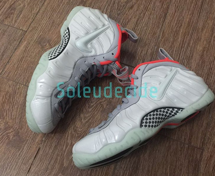 Does the yeezy foams glow hotsell