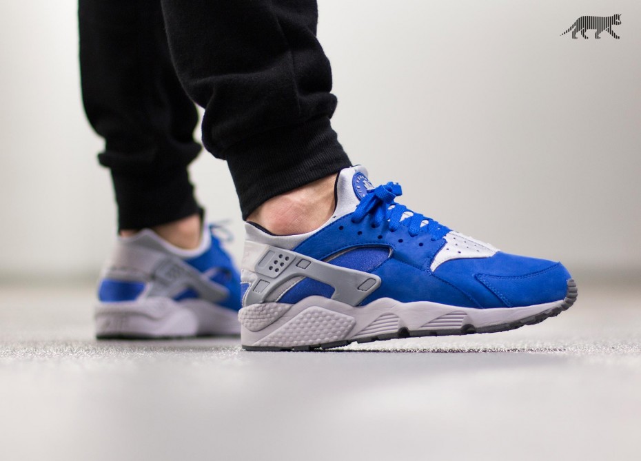 Blue and Grey Share This Premium Take on the Nike Air Huarache display picture 1