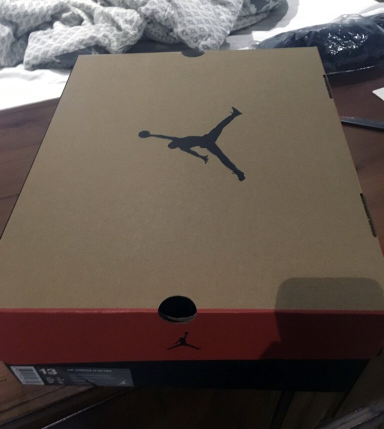 Jordan fashion 12 box