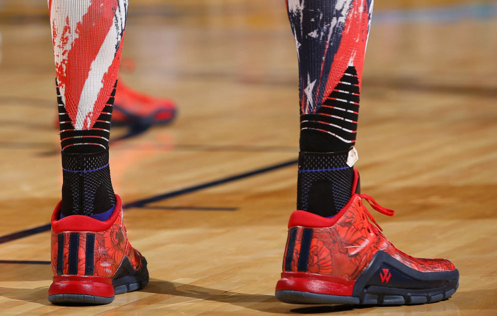 SoleWatch: The 20 Best NBA Sneakers Worn to Celebrate  display picture 2