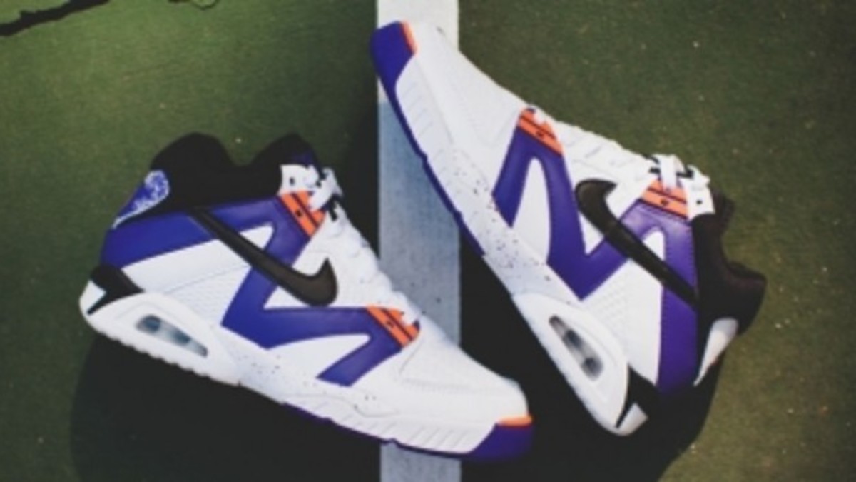 Nike Air newest Tech Challenge Agassi