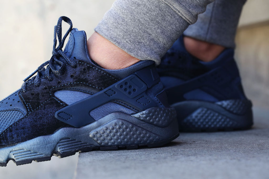 Huarache dark blue on sale