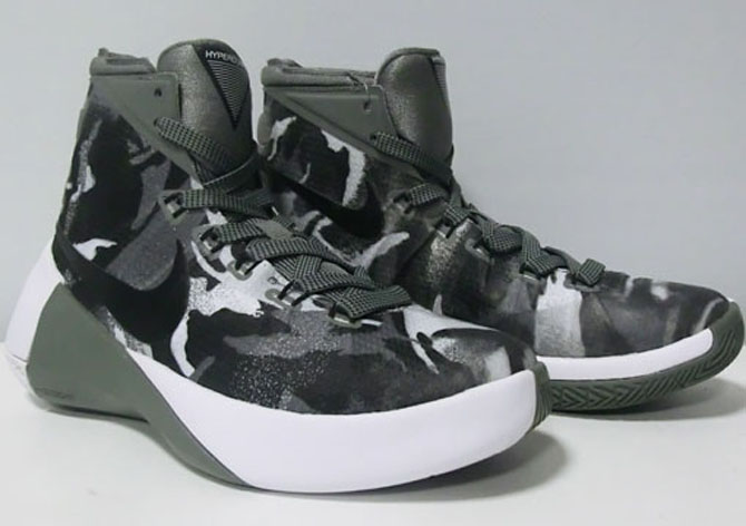 Hyperdunk 2015 camo hotsell