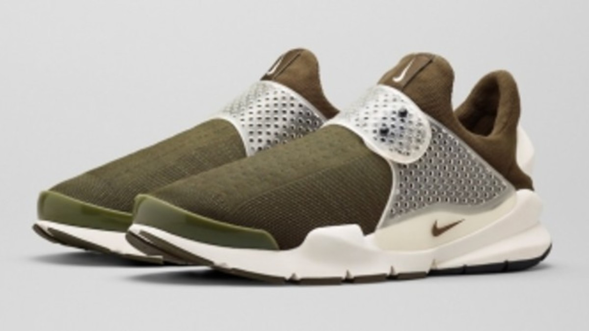 Release Date fragment design x Nike Sock Dart