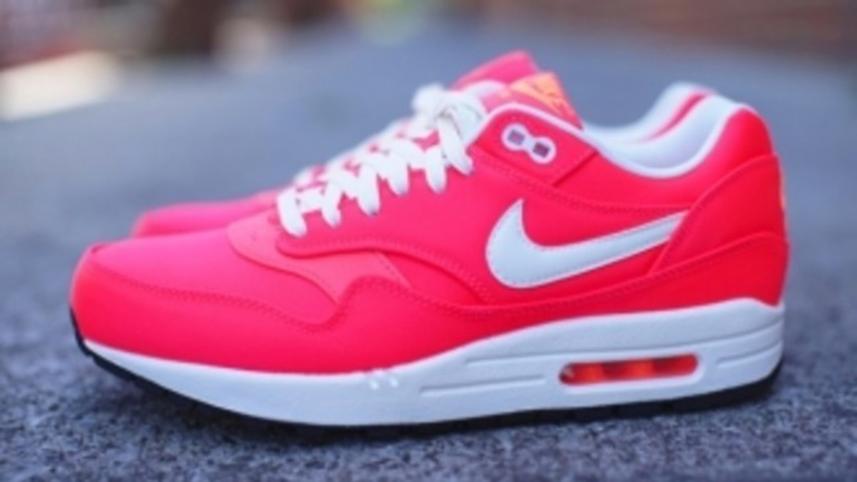 Nike Air Max 1 Premium QS Hyper Punch