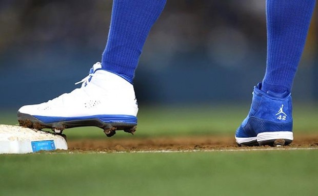 Blue jordan baseball cleats best sale