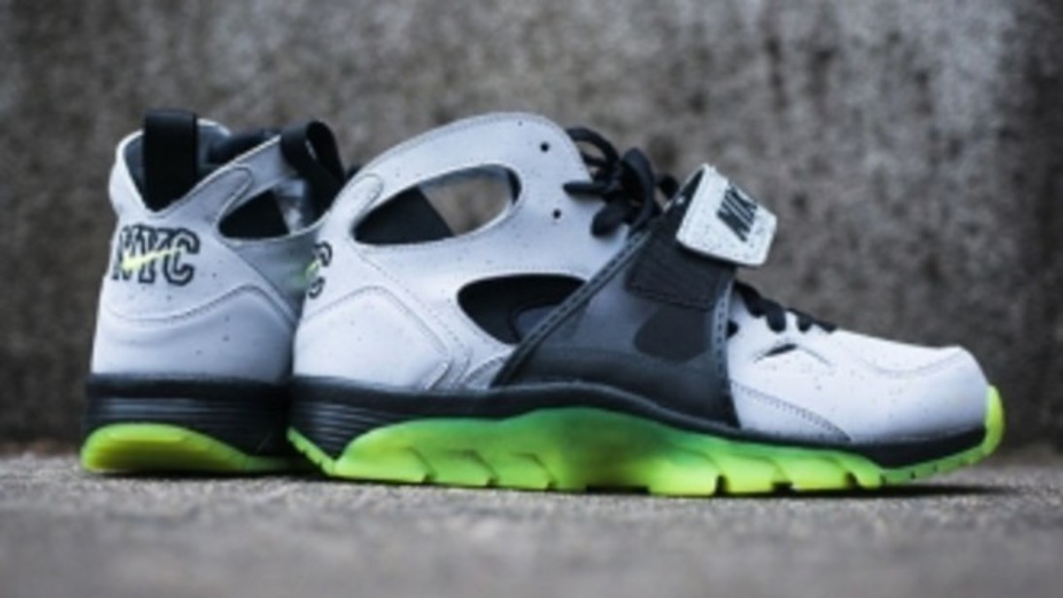 Nike air trainer huarache cement city hotsell