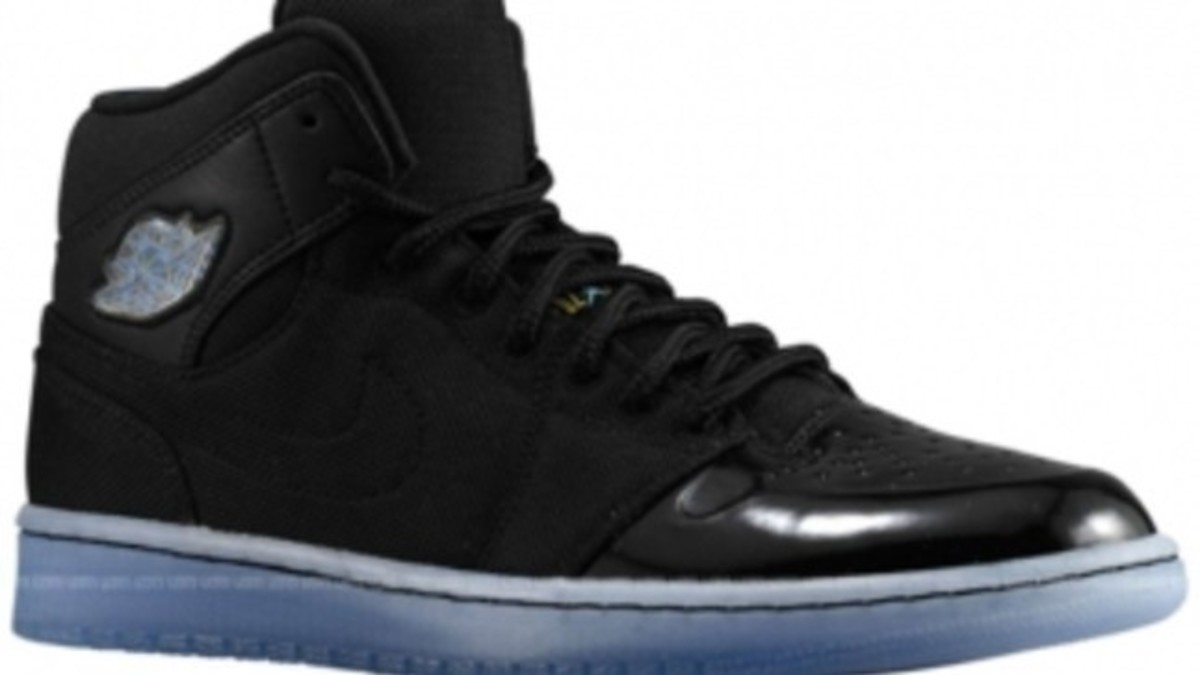 Air Jordan 1 Retro '95 - Black/Gamma Blue-Varsity Maize, image size:1200x675