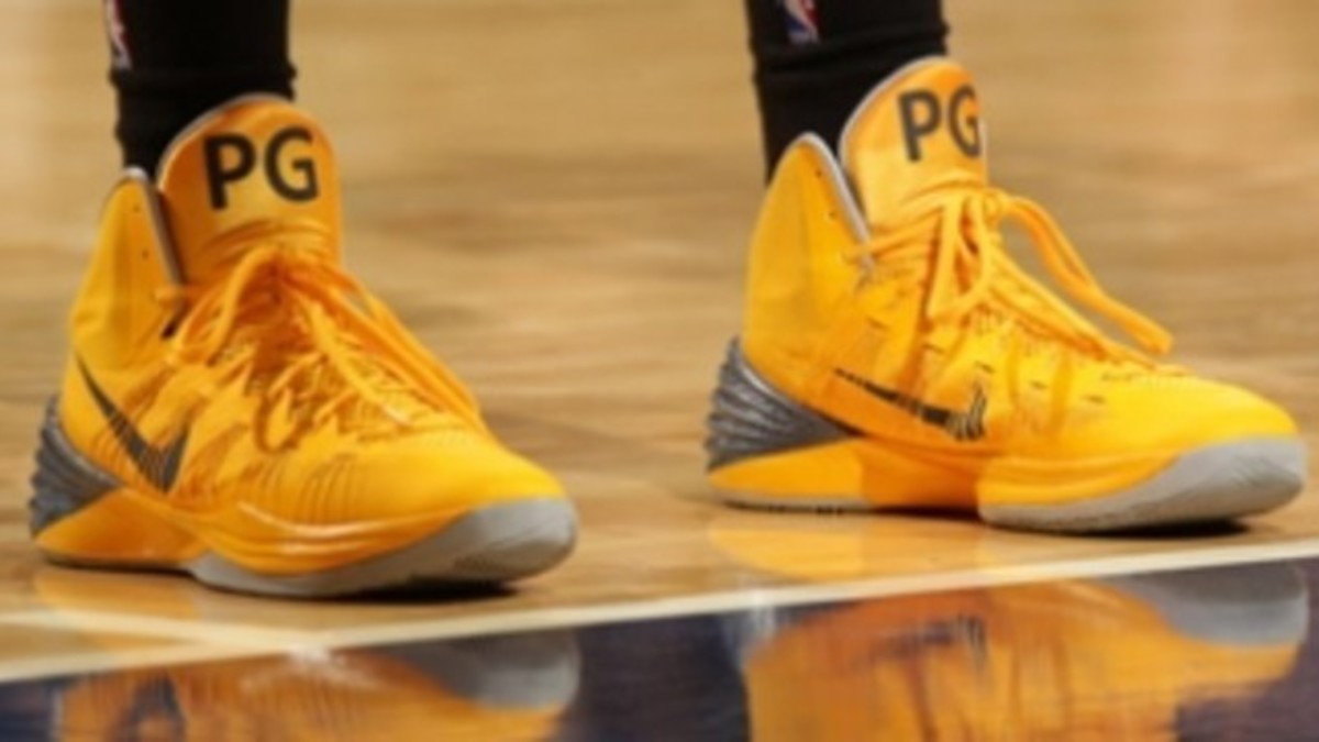 Paul George Wears Nike Hyperdunk 2013 PE Sole Watch