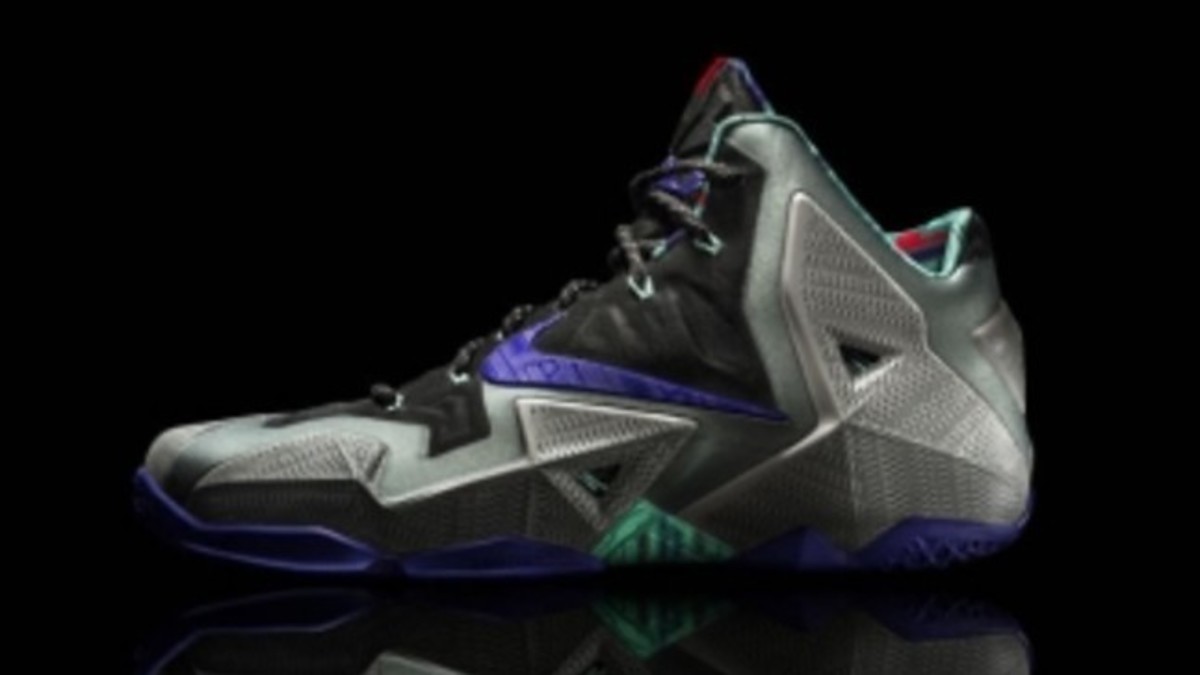 Lebron 11 terracotta warrior Size 4Y Nike LeBron 11 Terracotta Warrior 4 | Mercari main image 2