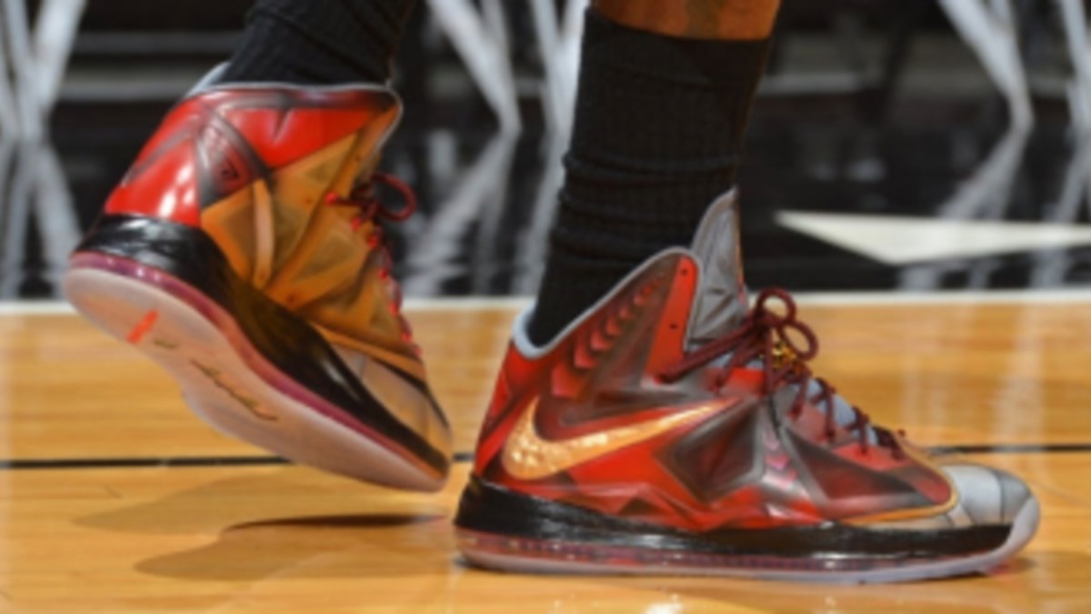 LeBron James Wears Ironman 3 Nike LeBron X by Mache Cus