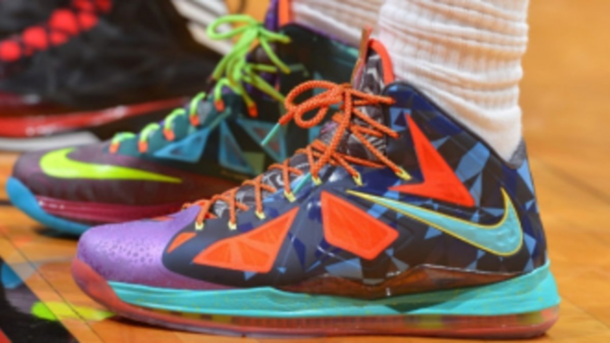 Deals Nike LeBron X