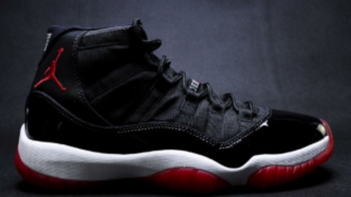 Black red 11 online