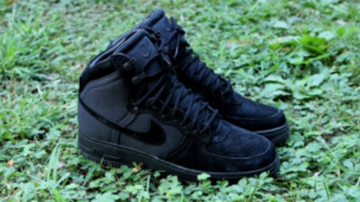 Nike Air Force 1 Military in Black