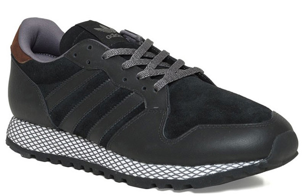 あゆみ adidas Originals ZX 380