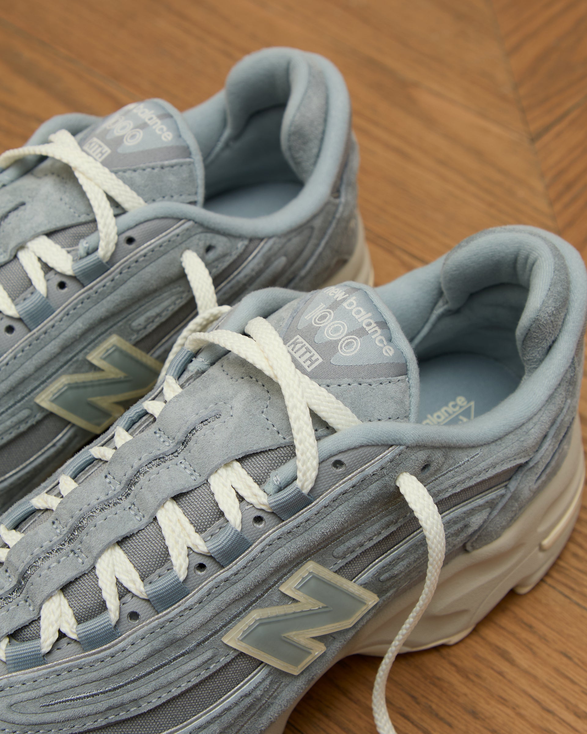 ベアブリック　kith 1000%  DESERT Global Kith x New Balance 1000 + 990v4 Fall 2024