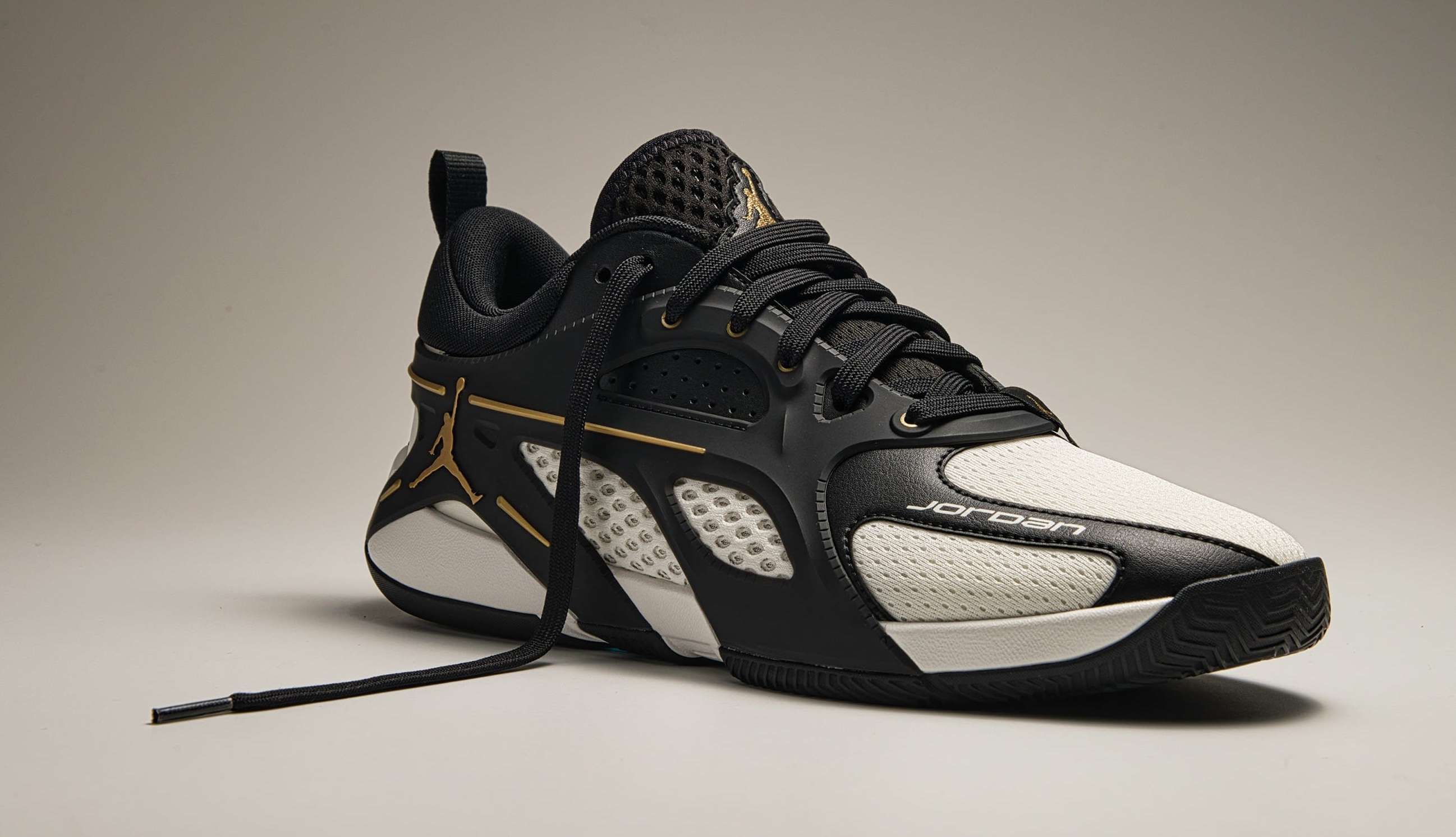 ◆Nike◆ Jordan Air Heir Series PF Classic Basketball Shoes Jordan Heir Series PF Bloodline' Basketball Shoes. Nike ID