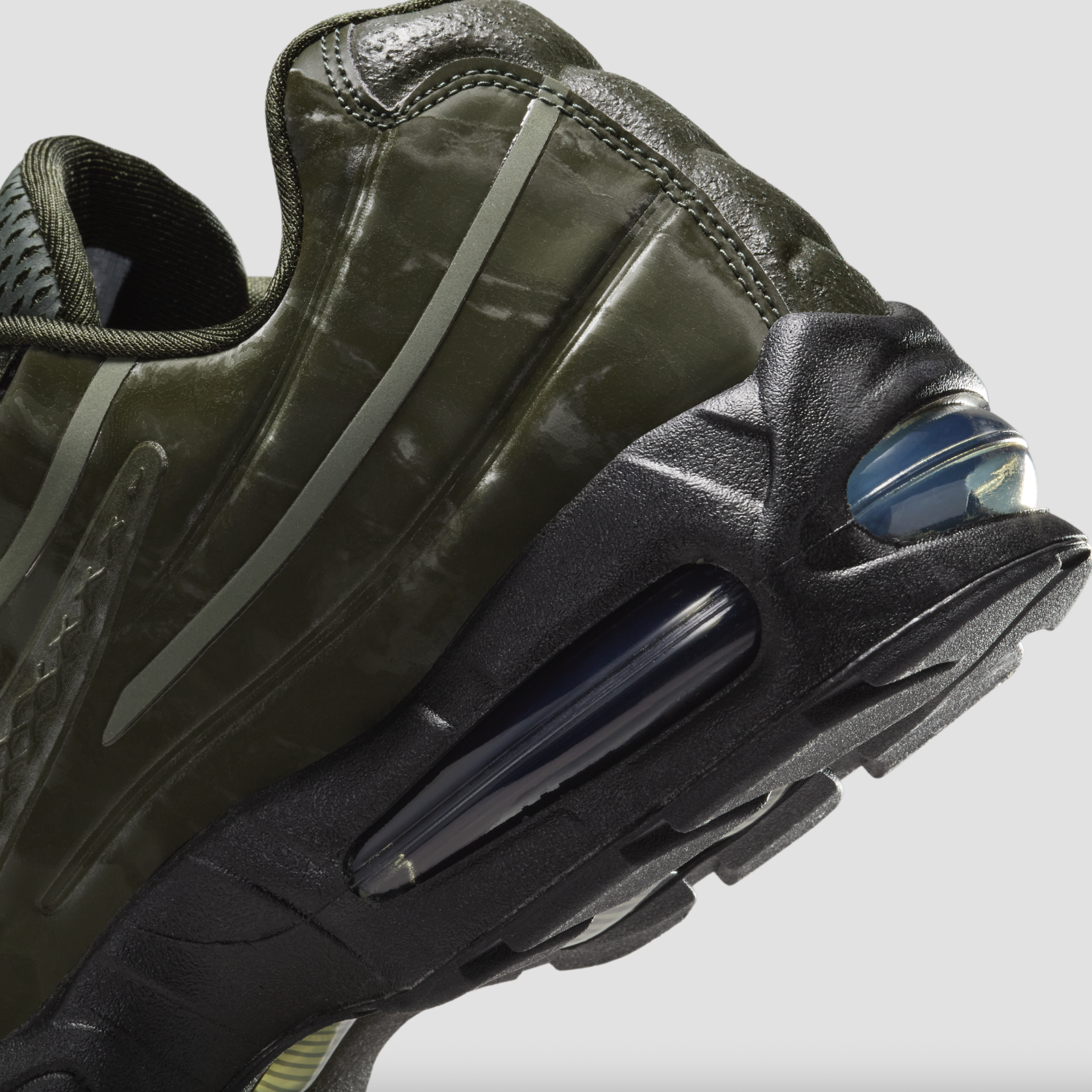 エアマックス 95　KOREA South Korea's Worksout Has a Third Nike Air Max 95 Collab