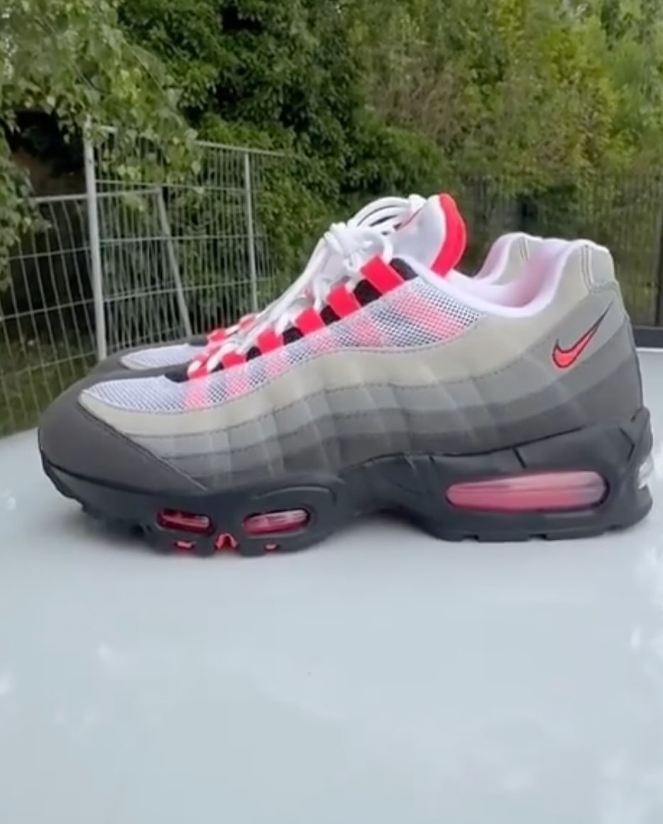 靴 Nike Air Max 95 OG \"White/Solar Red\" Amazon | [ナイキ] エアマックス 95 OG AIR MAX 95 OG white