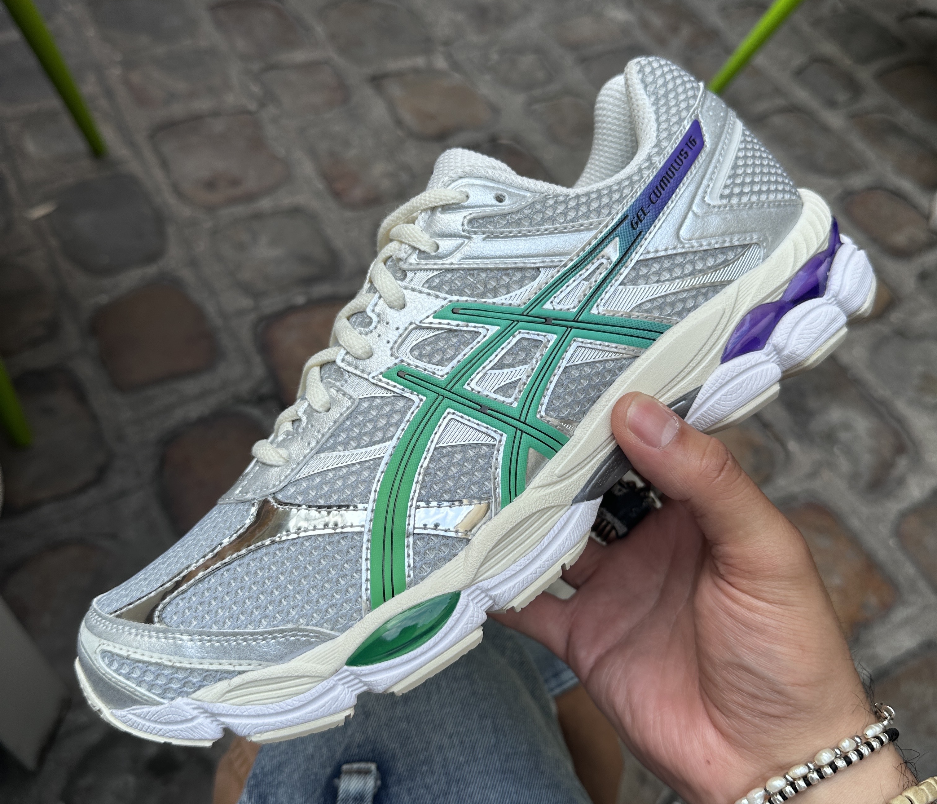 【超美品】asics GEL-CUMULUS16 24.5 ASICS GEL-CUMULUS 16 - CINNAMON/ PURE SILVER – Undefeated