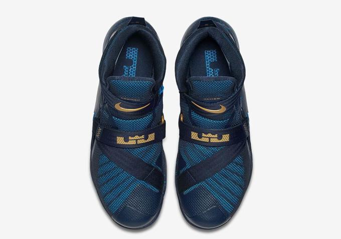 pg4 team shoes