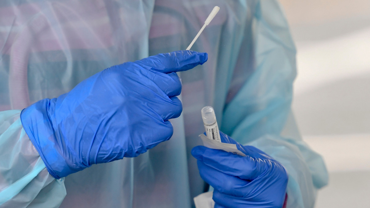 Tokyo Requests China Stop Using Anal Covid Tests On Its Citizens