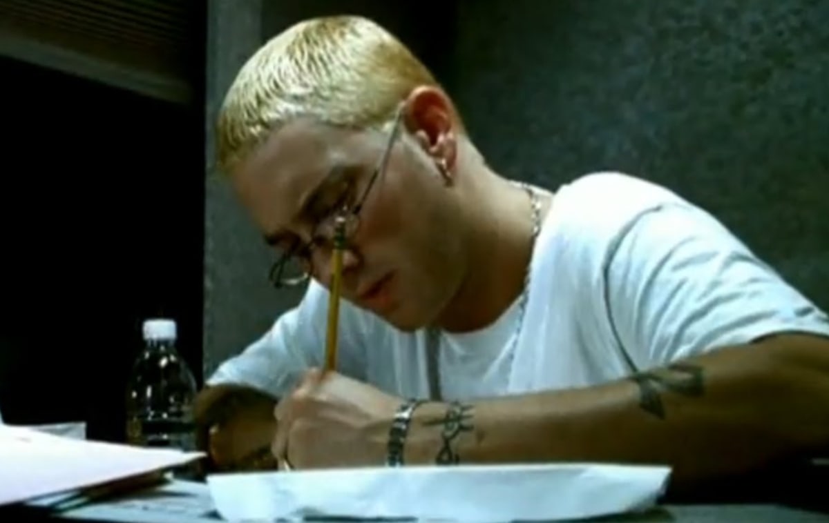 Tinder Users Are Repurposing Eminem's "Stan" Lyrics ...
