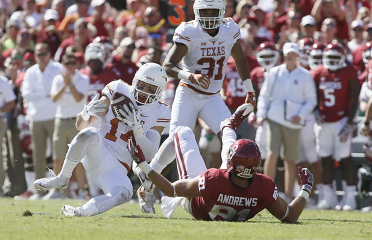 Texas vs. Oklahoma Game Gives Us Perhaps the Worst Missed Pass