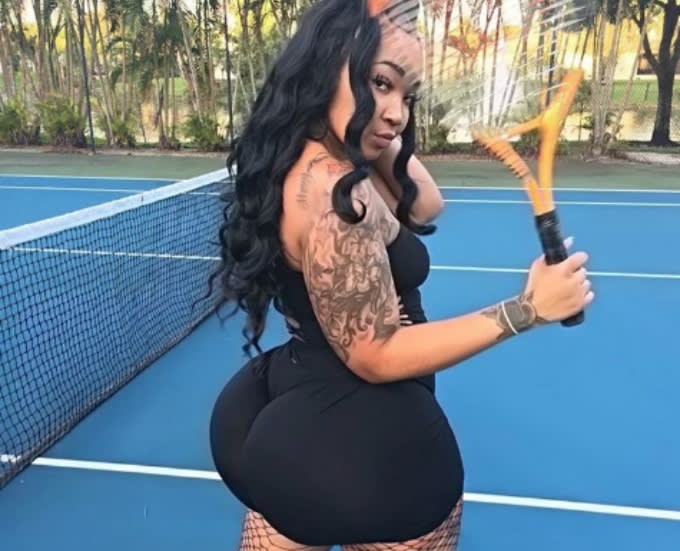 Rosa Miss Big Ass 17