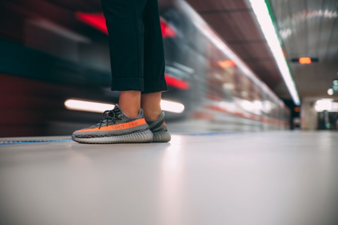 Authentic Adidas Yeezy Boost 350 v2 'Black / Red' (CP 9652) Core