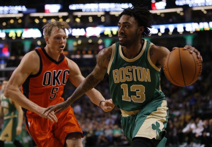 james-young-celtics-2015-16-drive