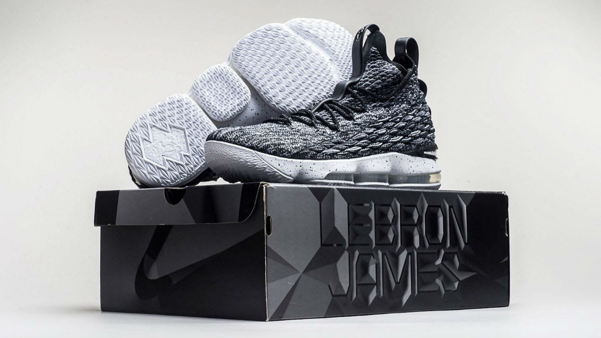 lebron knit shoes