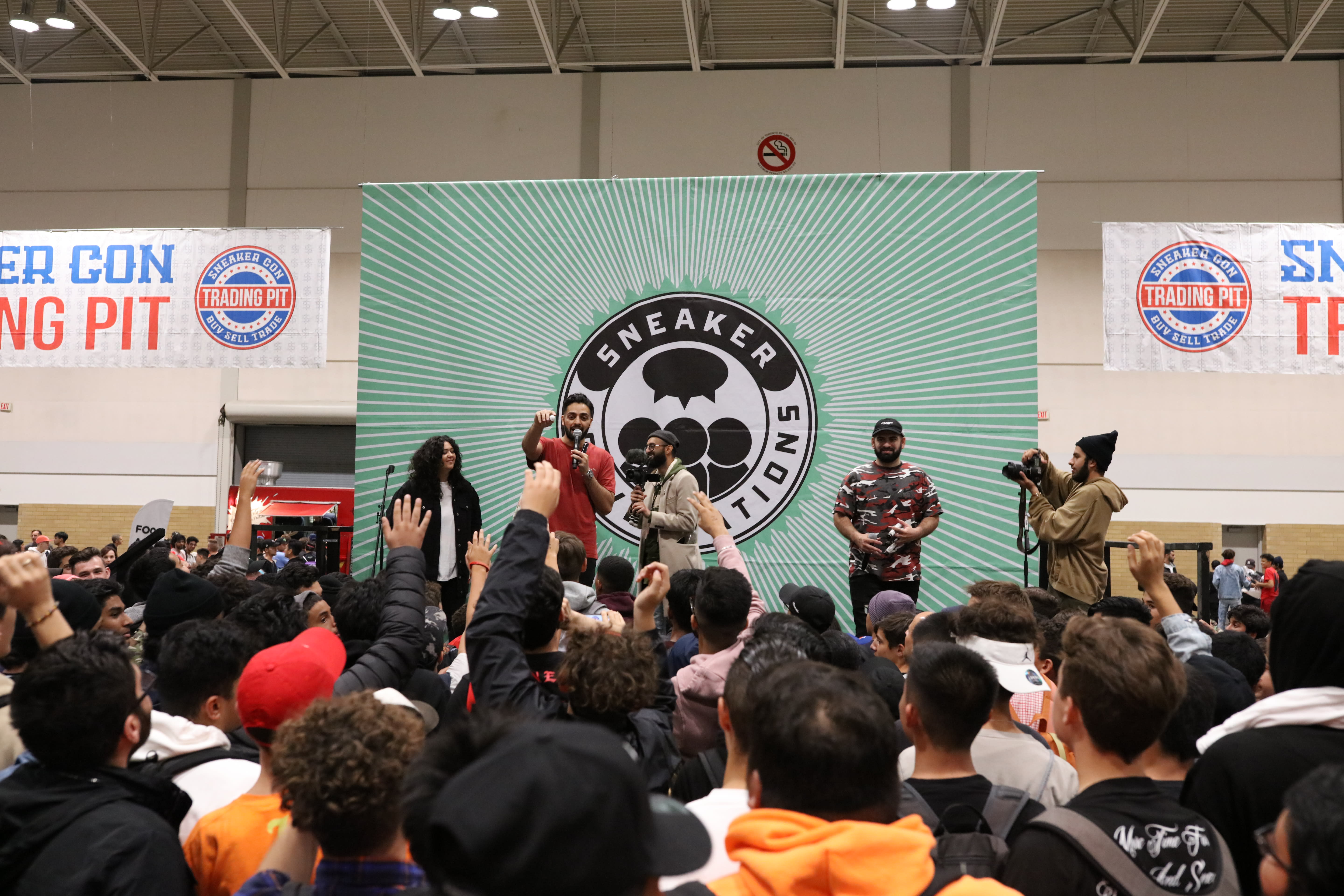 toronto sneaker con