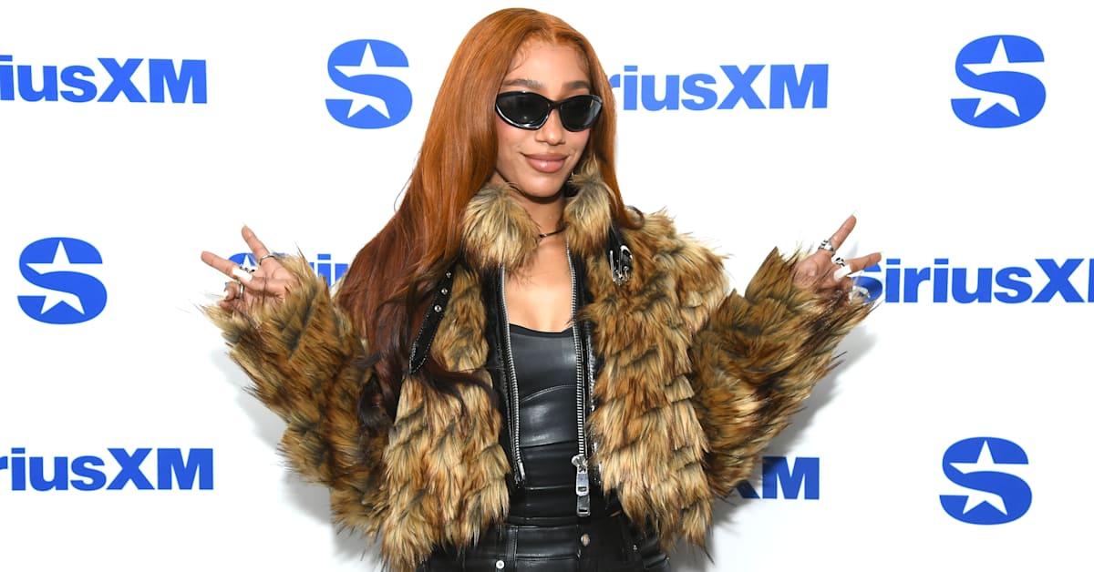 BIA Shuts Down Fan Who Claimed She Slept With OhGeesy: 'Fake News'