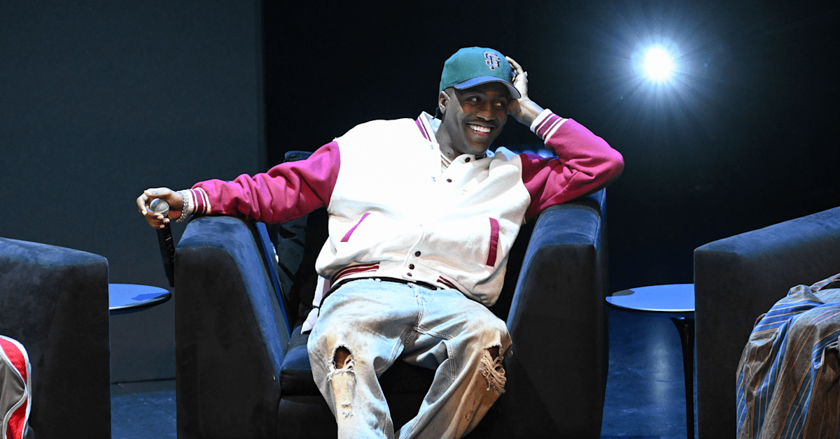 Yachty Reveals 'How Much 4 Feature?' DM of Troll Who Said He 'Can’t Dress'
