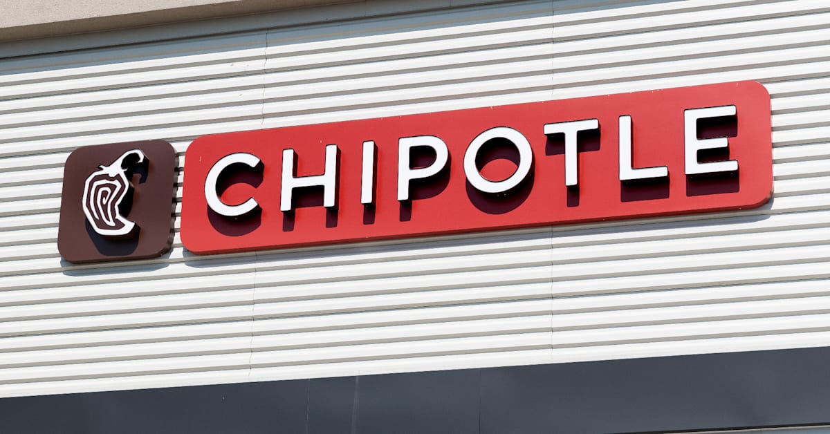 Chipotle Hits Sweetgreen With Trademark Infringement Lawsuit Over ...