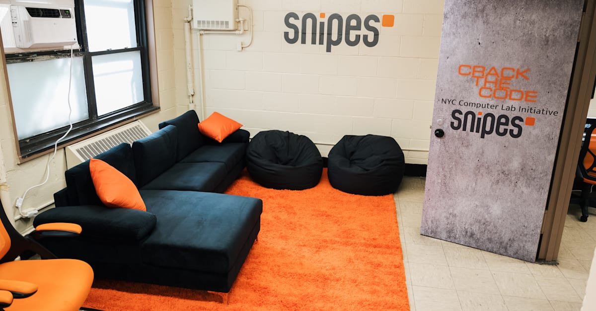 Snipes to Open Computer Labs in Lower-Income Neighborhoods Across the US
