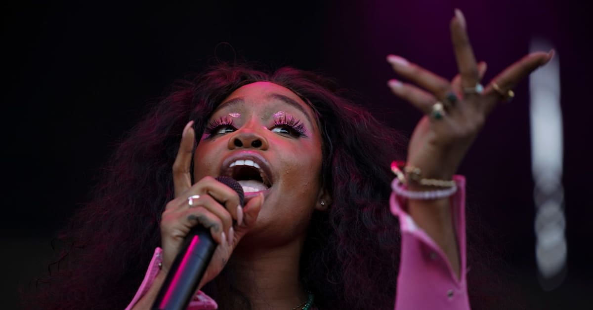 SZA Says She ‘Never Felt More Powerless and Disrespected’ After ...