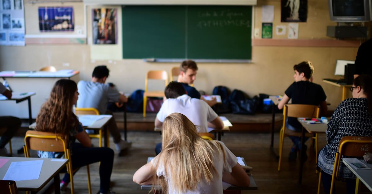 New Illinois Law Will Provide 5 Mental Health Days to Students ...