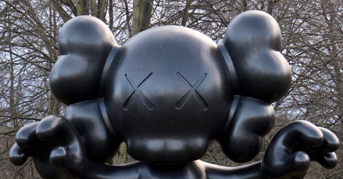 KAWS at Yorkshire Sculpture Park カウズ写真集 We Took a Look Around KAWS' First UK Museum Show