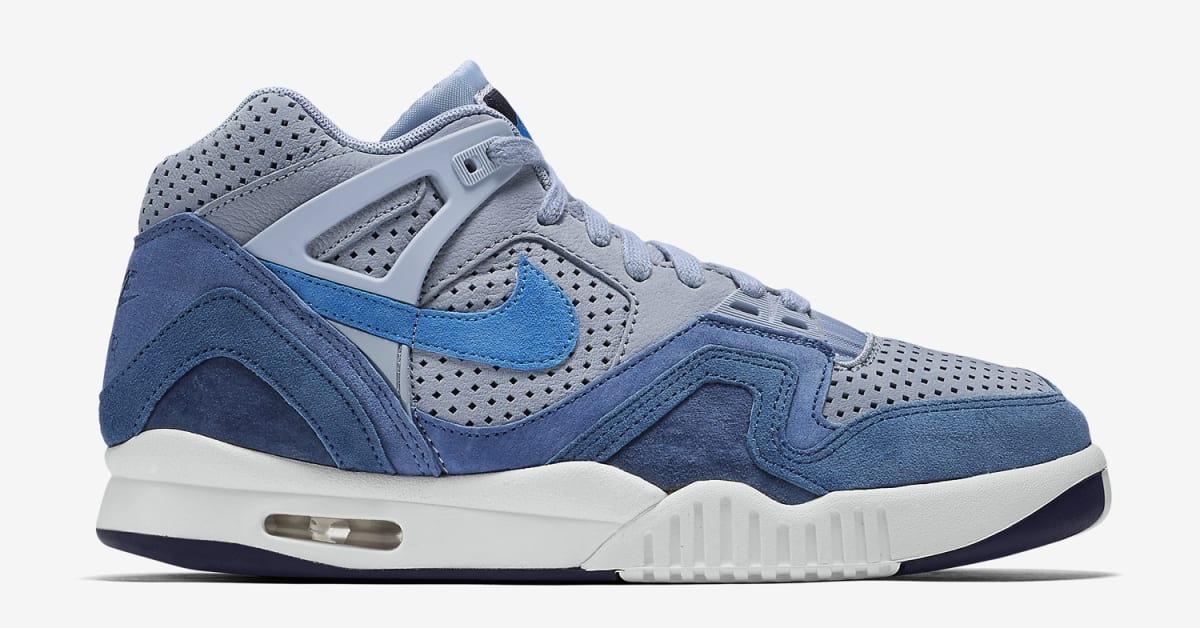 ナイキ　AIR SLASH II Is This Nike's Next 'Grand Slam' Air Tech Challenge 2 Pac