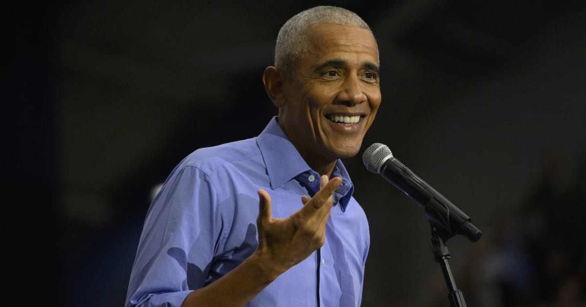Barack Obama Names His All-Time NBA Starting Five