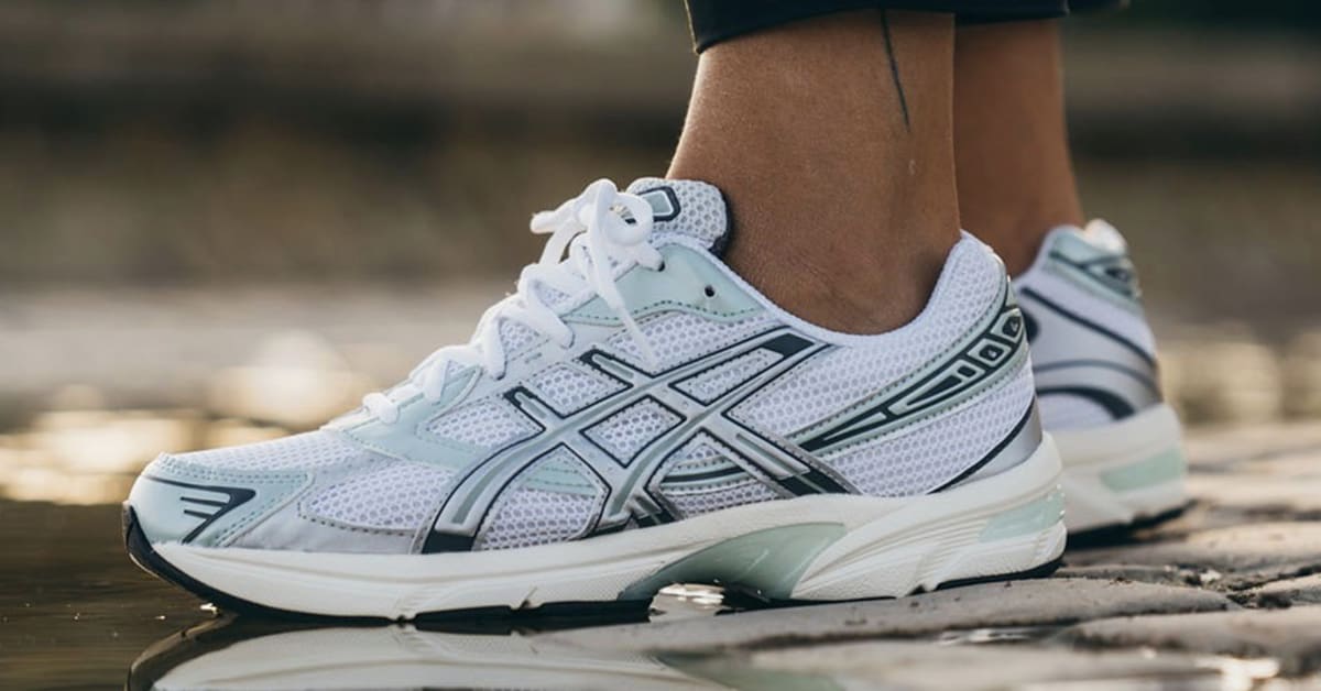 Mesh running shoes on sale