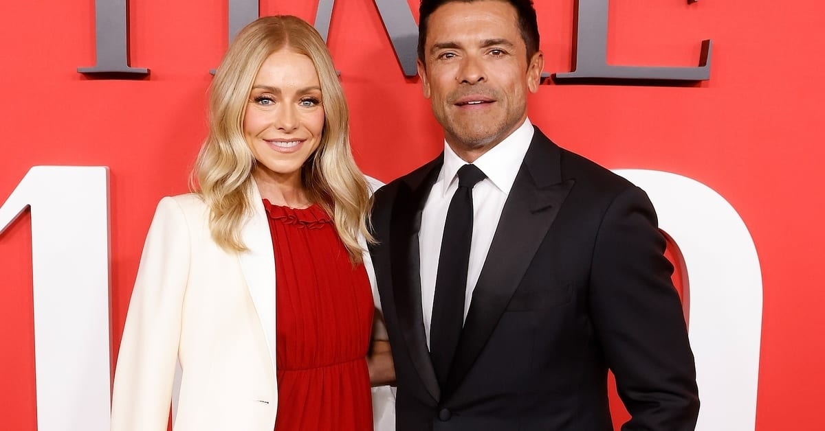 Mark Consuelos Tells Wife Kelly Ripa He Shared 'Passionate' Kiss With ...