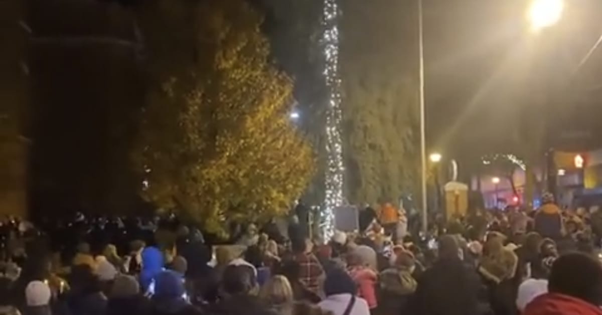Town Fumbles Annual Christmas Tree Lighting: 'Worst Christmas Tree In ...