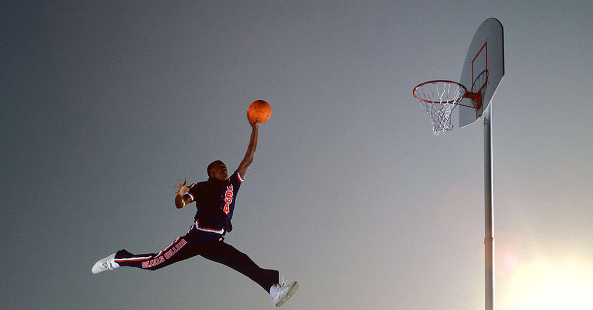Michael jordan doing the jumpman online