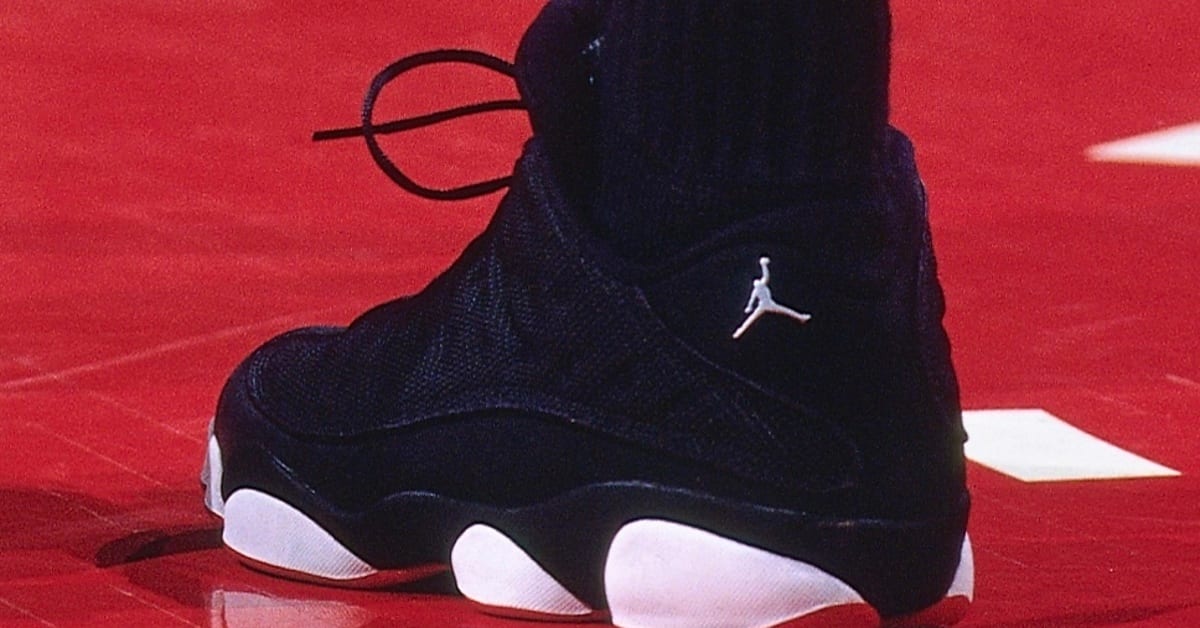 Air Jordan 13 retro Never been on a foot ever A Legend Returns: Air Jordan 13 Retro “Playoffs” – DTLR main image 2