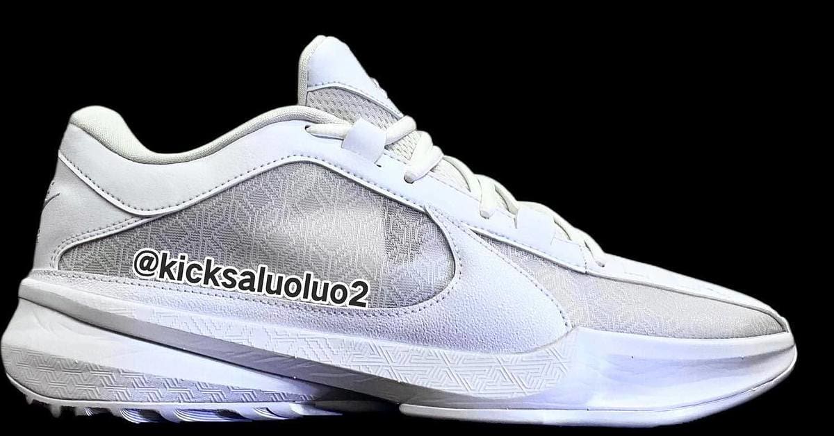 ブランド通販 triple-white-nike-zoom-freak- シューズ(男性用)
