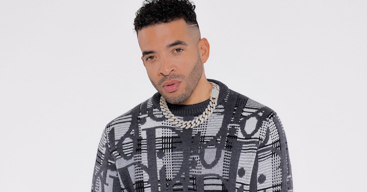 Jason Lee Talks Parting Ways With Ye, Debuting Rihanna's Baby Pics and ...